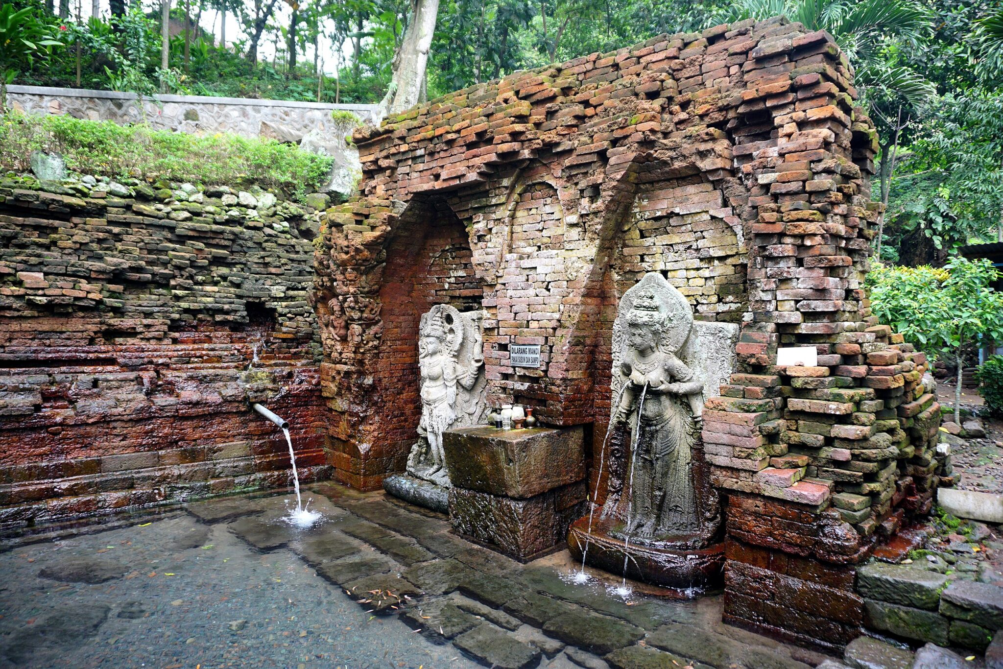 Candi Belahan